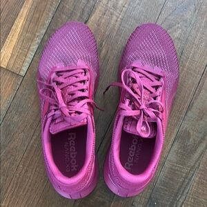 Reebok Pink Athletic Shoes with Breathable Mesh and Low-Top Design